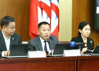 АН-ын бүтээмжийн менежерүүдээр оролдсон Ерөнхий сайд арьсаа өвчүүлэх үү?