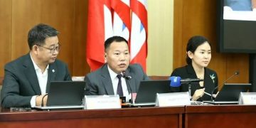 АН-ын бүтээмжийн менежерүүдээр оролдсон Ерөнхий сайд арьсаа өвчүүлэх үү?