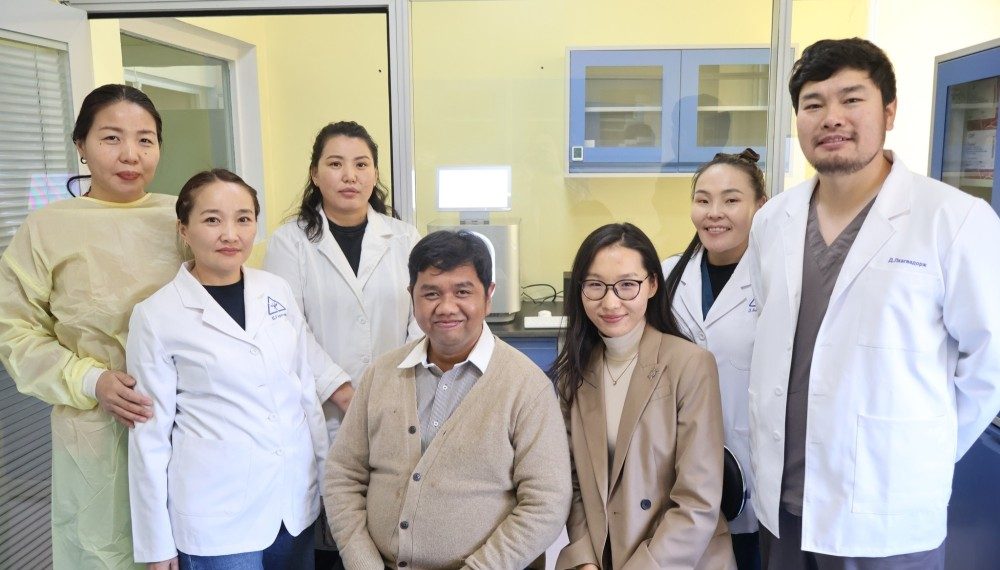 ХӨСҮТ шинэ үеийн генийн дараалал тогтоох NGS тоног төхөөрөмжийг суурилуулжээ