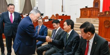 УИХ-ын дарга, УИХ-ын Ерөнхий нарийн бичгийн даргаар ажиллаж байсан эрхмүүдэд хүндэтгэл үзүүлжээ