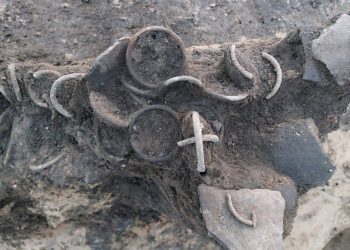 Бат хааны дайралтын өмнөх Киевийн Русын түүхэн олдворыг малтаж гаргажээ