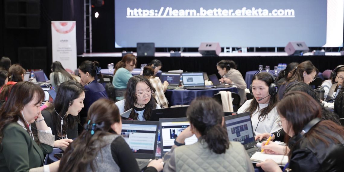 ЕБС-ийн 7000 гаруй сурагч, 2000 гаруй төрийн албан хаагч хиймэл оюунд суурилсан англи хэлний онлайн сургалтанд хамрагдана