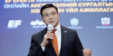 Хиймэл оюун ухаан ашиглаж 6800 хүүхэд англи хэл сурах боломж бүрдлээ