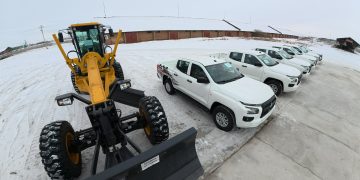 Улсын нөөцөөс туулах чадвар сайтай автомашин, техник хэрэгслийг албан хаагчдад хүлээлгэн өглөө