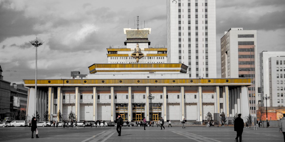 СТӨ-г нурааж, хоёр блок бүхий 50 давхар барилга барихаар судалж байна