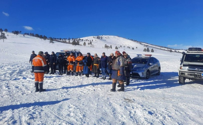 Малдаа яваад сураггүй болсон иргэнийг 4 хоногийн дараа эсэн мэнд олж, ар гэрийнхэнд нь хүлээлгэн өгчээ