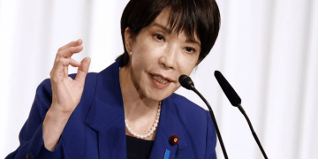 Японы ерөнхий сайд парламентаа тарааж, ээлжит бус сонгууль зарлахаа мэдэгдлээ