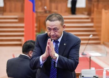 Б.Чойжилсүрэн: Цахилгааны хязгаарлалт хийж төвөг учруулсандаа иргэдээс уучлал хүсэж байна