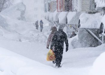 Цасанд булагдсан Камчаткийн төв хэвийн амьдралд шилжиж чадаагүй байна