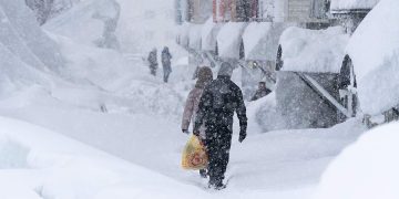 Цасанд булагдсан Камчаткийн төв хэвийн амьдралд шилжиж чадаагүй байна