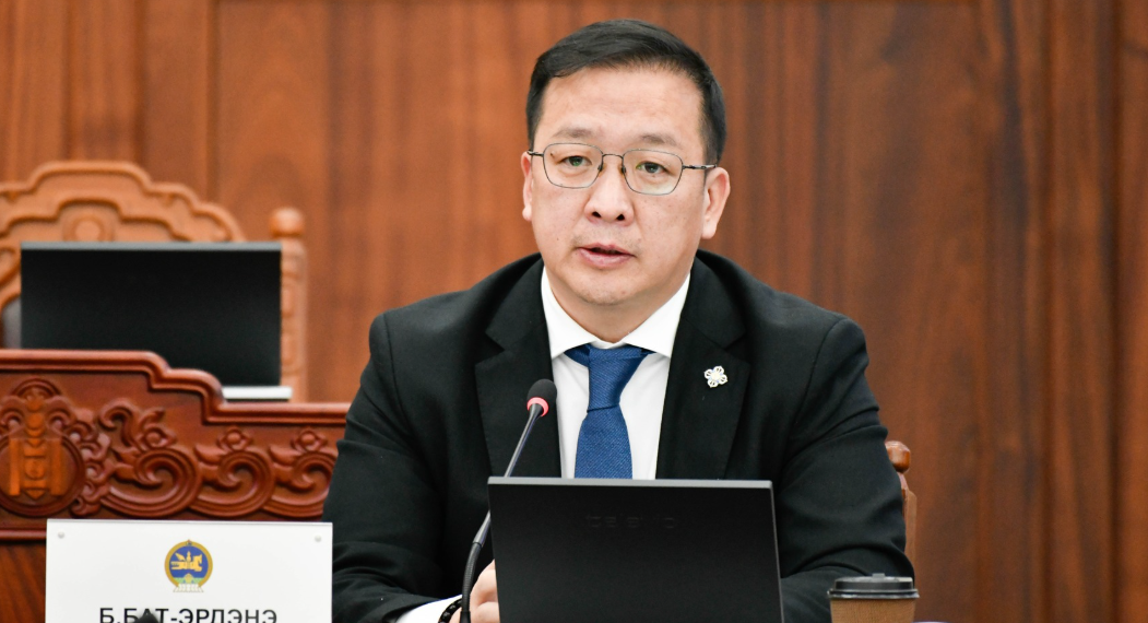 Б.Бат-Эрдэнэ: Тэмээ судлах гээд орон нутгийн өмчит компани байгуулсан байна