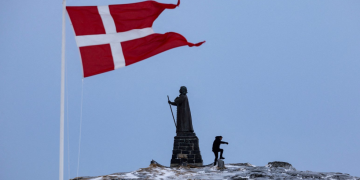 Мадурог баривчилсны дараа Трампын холбоотнууд Гринланд арлыг хүчээр эзлэх санаа цухалзуулж эхлэв