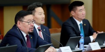 Г.Занданшатар: Төсвийн хөрөнгөөр хайгуул хийж, нөөц, илэрцийг нь тогтоосон ордуудын өгөөжийг ард түмэнд хүртээх нь зөв