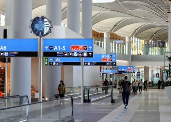 Бээжин-Улаанбаатар чиглэлийн нислэгт Бангладеш улсын таван иргэн хуурамч визээр зорчихыг завджээ