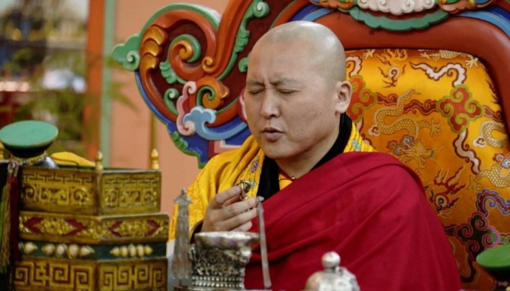 Гандантэгчэнлин хийдийн тэргүүн их хамба Д.Жавзандорж сүсэгтэн олонд ном айлдана