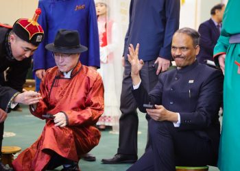 Монгол Улсад суугаа дипломат төлөөлөгчдөд ёс заншлаа танилцуулж, золголт зохион байгуулжээ