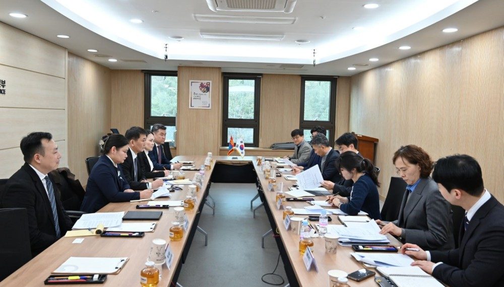 Монгол Улсын иргэдийг БНСУ-ын хилээс буцааж буй шалтгааныг судлахыг хүсжээ