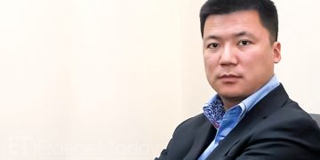 Монгол Улсаас Австралийн холбооны улсад суух Элчин сайдаар томилогдоод буй Г.Тэнгэр эхнэрээ зодож, гэр бүлийн хүчирхийлэл үйлджээ