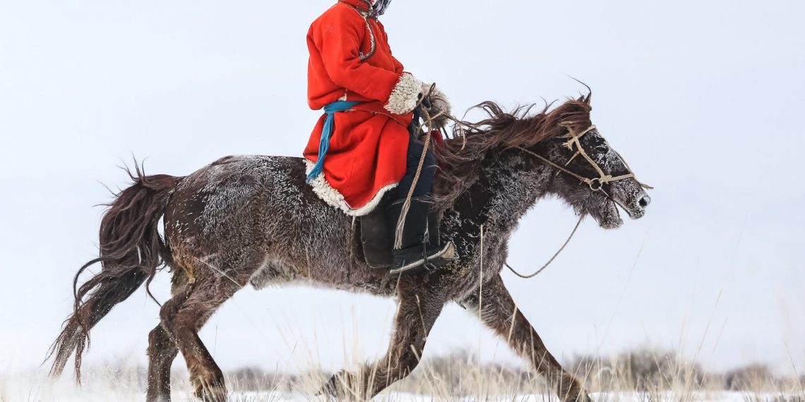 Урд шөнө Увсын Зүүнговьд -42 градус хүйтэн хоножээ