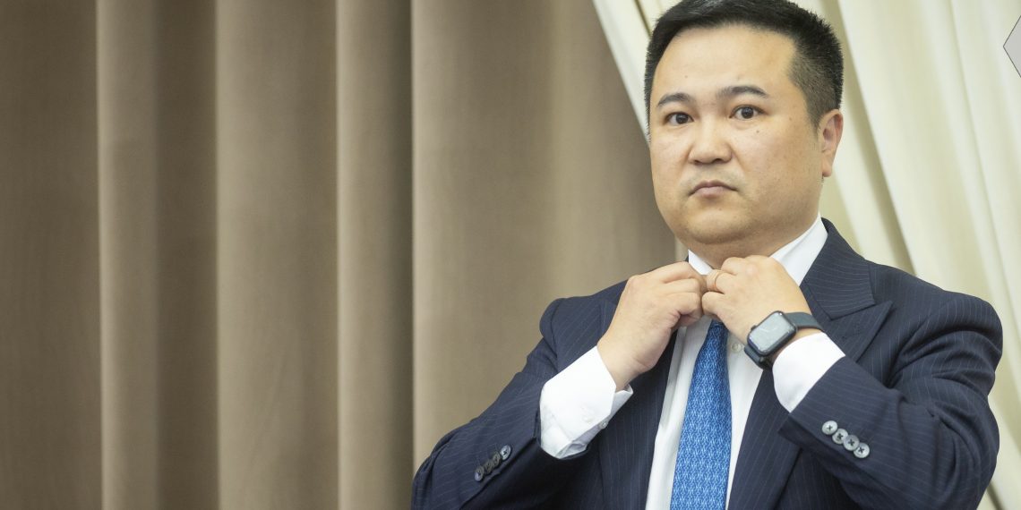 УИХ-ын гишүүн П.Сайнзоригийг “бусдын биед хөнгөн гэмтэл санаатайгаар учруулах” гэсэн зүйл ангиар яллагдагчаар татжээ