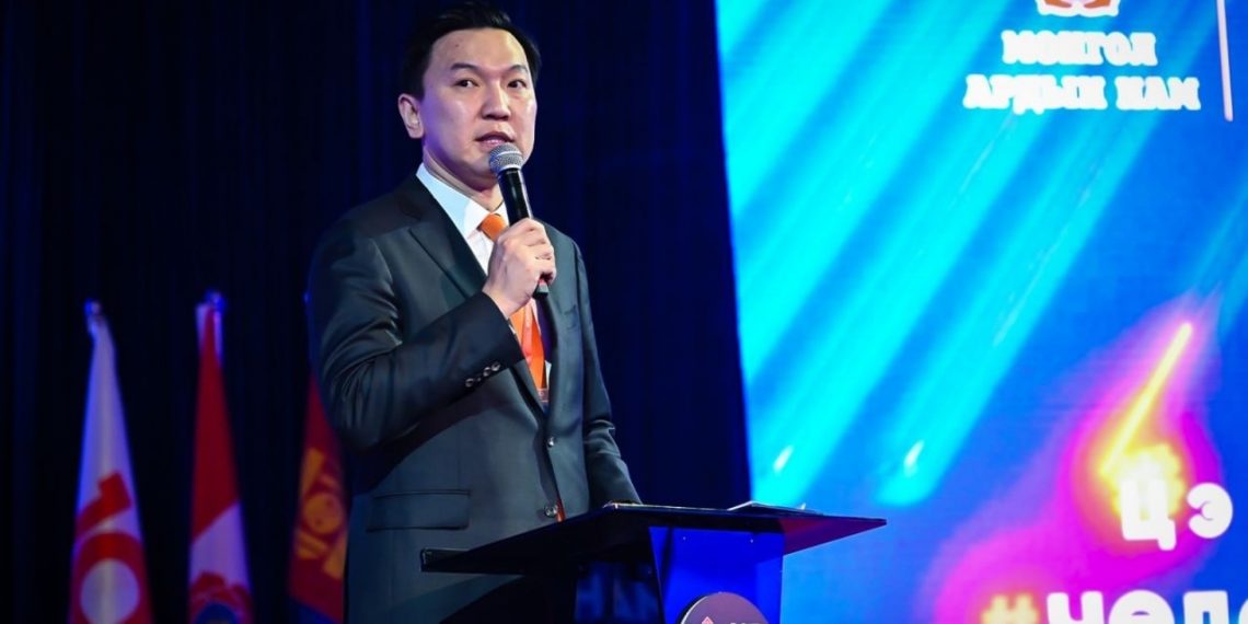 Авлигачдыг МАН-аас хөөх нь 3,4-н хүнд халтай ч 3.5 сая Монголчуудын эрх ашигт нийцнэ