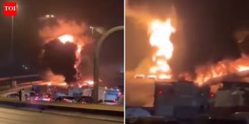 Саудын Арабын нийслэл дэх АНУ-ын элчин сайдын яамны байр нисгэгчгүй онгоцны цохилтод өртжээ