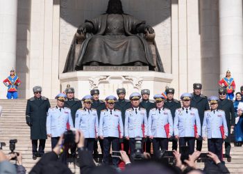 Цэргийн дээд цол хүртээлээ