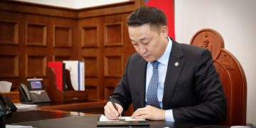 Д.Амарбаясгалан: Хил хязгаар давж, хэлсдүүлэн гүтгэж, хэлмэгдүүлэн шахахыг тэвчин хүлцэхгүй