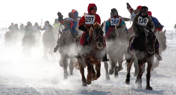 ХЭҮК-оос өвөл, хаврын улиралд хүүхдээр хурдан морь унуулж уралдуулахгүй байхыг аймгуудын удирдлагад сануулжээ