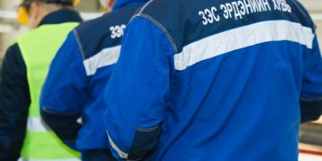 Л.Оюун-Эрдэнэ, Н.Алтанхуяг нарын МАНАН бүлэглэл Эрдэнэтийн овоолгыг ашигладаг “Зэс Эрдэнийн хувь” ХХК-д хөрөнгө оруулаагүй ч их хэмжээний хувьцаа эзэмшиж байна