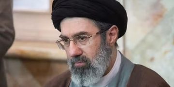 Ираны экспертүүдийн чуулган Хамени агсны хүү Можтабаг тус улсын шинэ дээд удирдагчаар зарлалаа