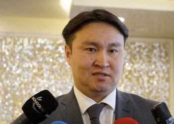 Б.Анар: Мөнгө жил бүр 10 хувиар үнэгүйдэж байхад цалин нэмээд ч үр дүнгүй