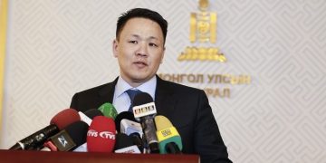 Н.Номтойбаяр: Засгийн Газар нэр нь л Г.Занданшатар дээр болохоос бүх томилгоог Ерөнхийлөгч л хийж байгаа…