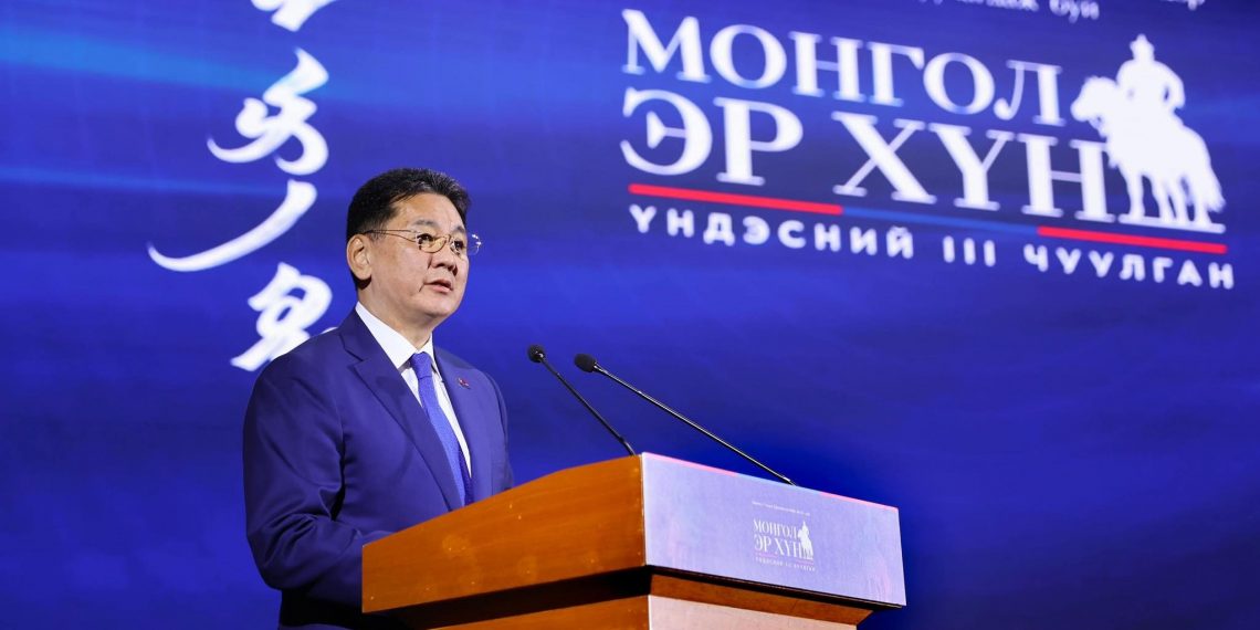 У.Хүрэлсүх: Илүү үүрэг, хариуцлага хүлээж, ачааны хүндийг үүрэх нь эр хүний жудаг, нэр төрийн хэрэг, эрхэм үүрэг