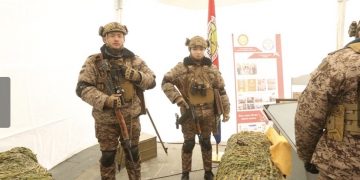 Сүхбаатарын талбайд зэвсэг, техникийн үзэсгэлэн дэлгэгдлээ