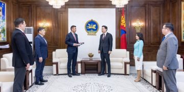 Төрийн болон албаны нууцын тухай хуулийн шинэчилсэн найруулгын төслийг өргөн мэдүүллээ