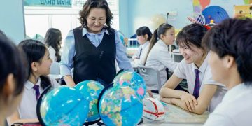 Налайх дүүргийн 119 дүгээр сургуулийг багш Д.Нэргүй төсөл бичиж, санхүүжилт босгон ангиа тохижуулжээ