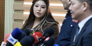 Сэтгүүлчийг цагдан хорихоос татгалзжээ