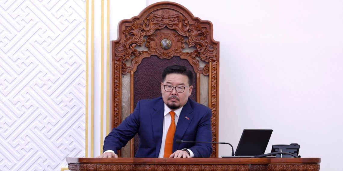 Монгол Улсын 34 дэх Ерөнхий сайд Г.Занданшатарыг өөрийнх нь хүсэлтээр чөлөөллөө