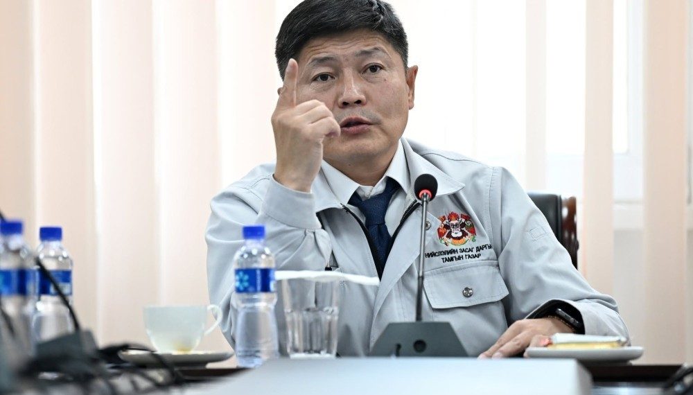 Х.Нямбаатар: Надтай үзэх хүн байвал нэг нэгээрээ гараад ир, ард түмний зорчих эрхийг боож болохгүй