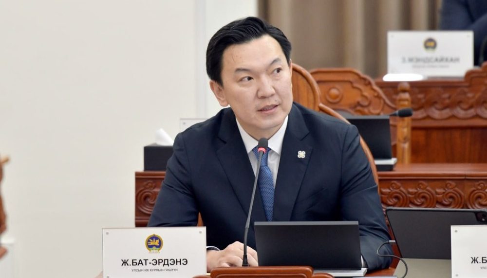 Н.Учрал: Миний хурдыг гүйцэх хүнийг сайдаар ажиллахыг урина