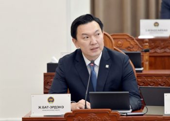 Н.Учрал: Миний хурдыг гүйцэх хүнийг сайдаар ажиллахыг урина