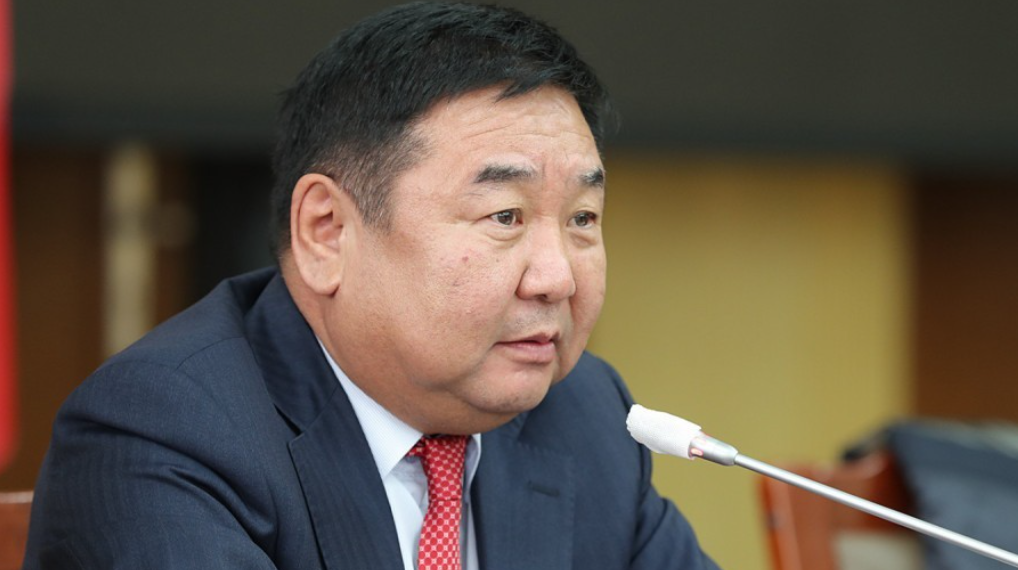 Д.Ганбат: Иргэдийн 80 хувь нь гадагшаа явах хүсэлтэй байгаа нь аюулын харанга дэлдэж байна