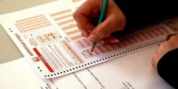 Монгол хэл бичгийн шалгалтанд орсон асуудал дагуулаад байгаа өгүүллэгийн талаар Боловсролын үнэлгээний төвөөс дараах тайлбарыг өглөө