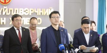 Э.Тамир: Төсвийн тодотголоо яаралтай хийхгүй бол эрүүл мэнд, боловсрол, эрчим хүчний салбарт ажил хаяхад ойрхон байна