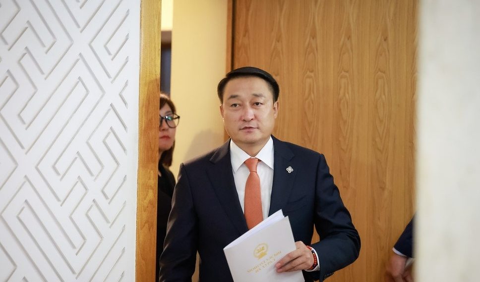 УИХ-ын гишүүн Д.Амарбаясгалангийн хилийн хоригийг үргэлжлүүлэхээр болжээ