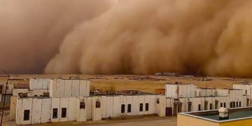 Салхи шуурганы улмаас барилгын дээвэр хууларсан 12 дуудлага, мэдээлэл бүртгэгджээ