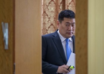 Ерөнхий сайд асан Л.Оюун-Эрдэнийг прокуророос дараах зүйл ангиудаар шалгаж байна