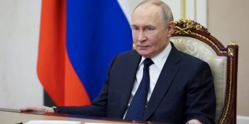Путин интернет сүлжээ тасалж буй шалтгаанаа террорист халдлагаас сэргийлэх гэж тайлбарлажээ