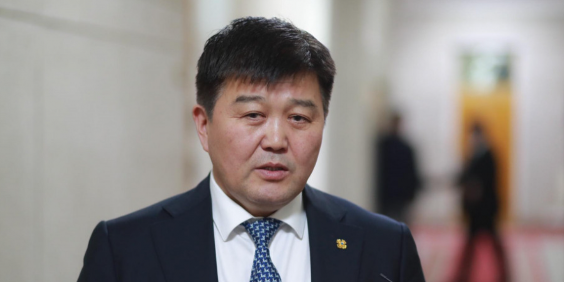 УИХ-ын гишүүн асан Х.Болорчулуун ХХААХҮ-ийн сайд Ц.Идэрбатын зөвлөхөөр өнөөдөр томилогджээ